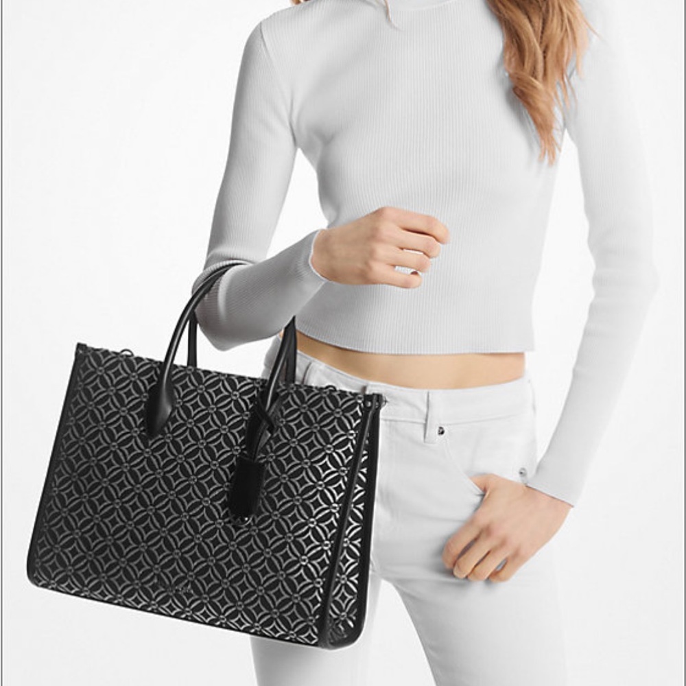 Michael Kors Mirella Medium Metallic Logo Jacquard Tote Bag and Wallet Set - Picture 4 of 15